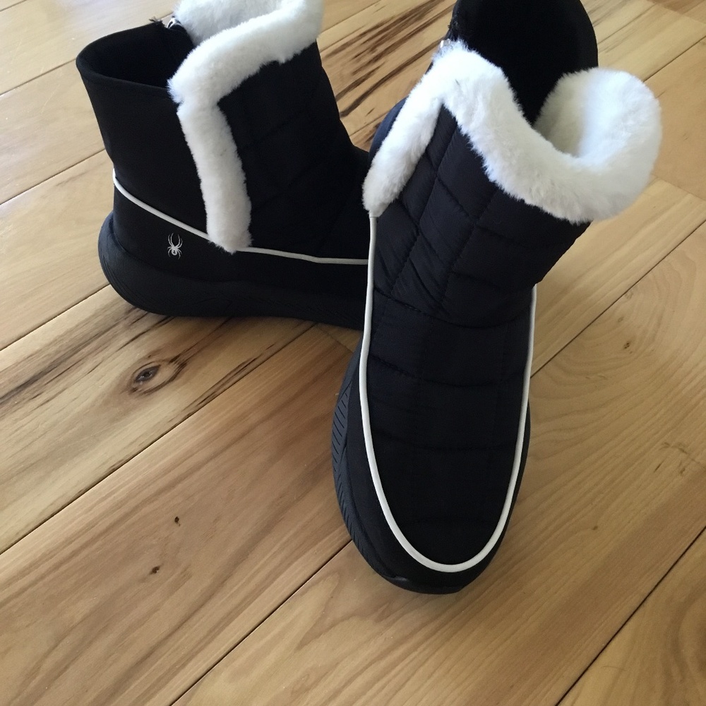 Spyder boots size 8.5